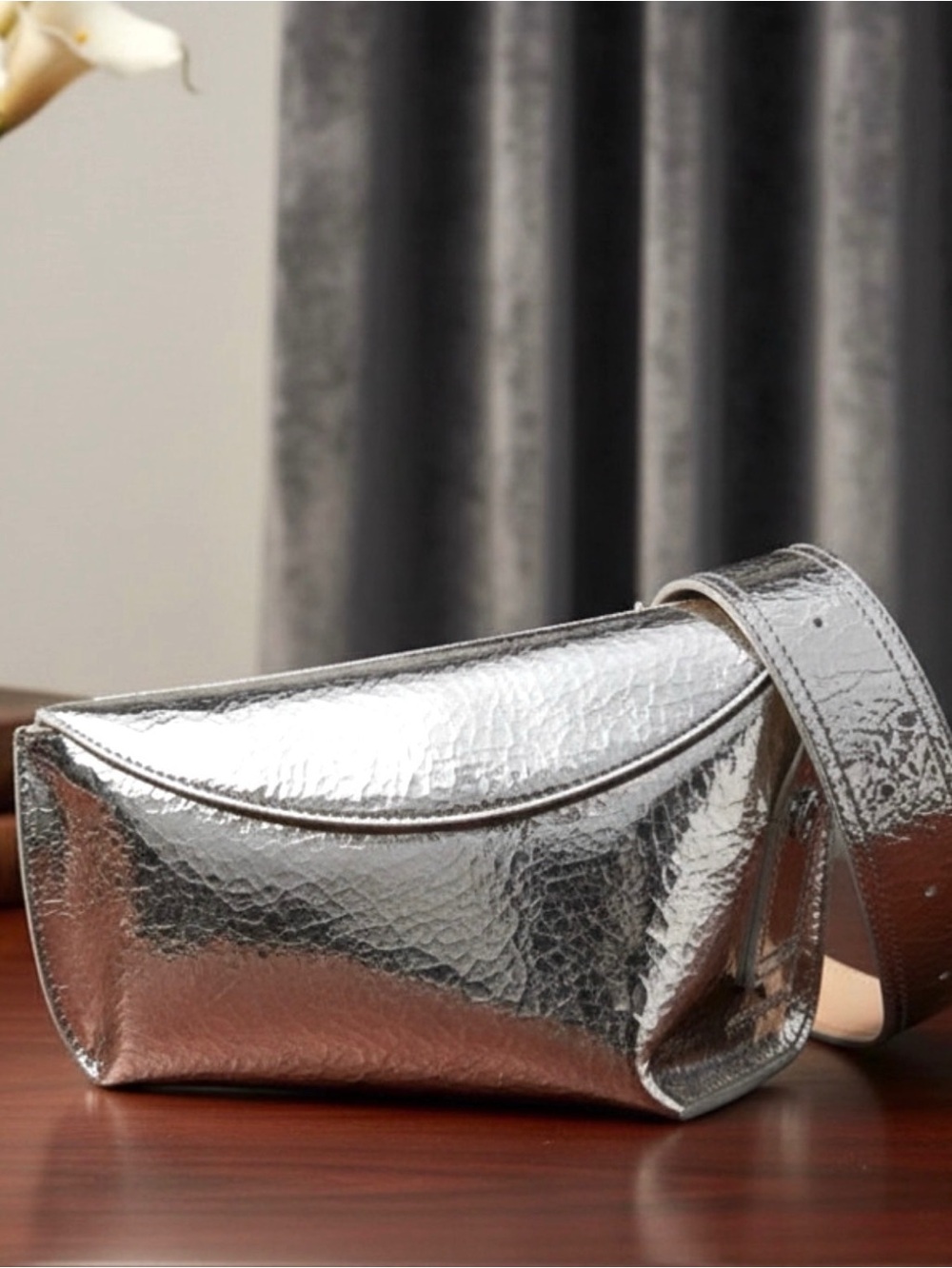 Alexander McQueen Silver Crossbody Bag - Picture 2 of 6